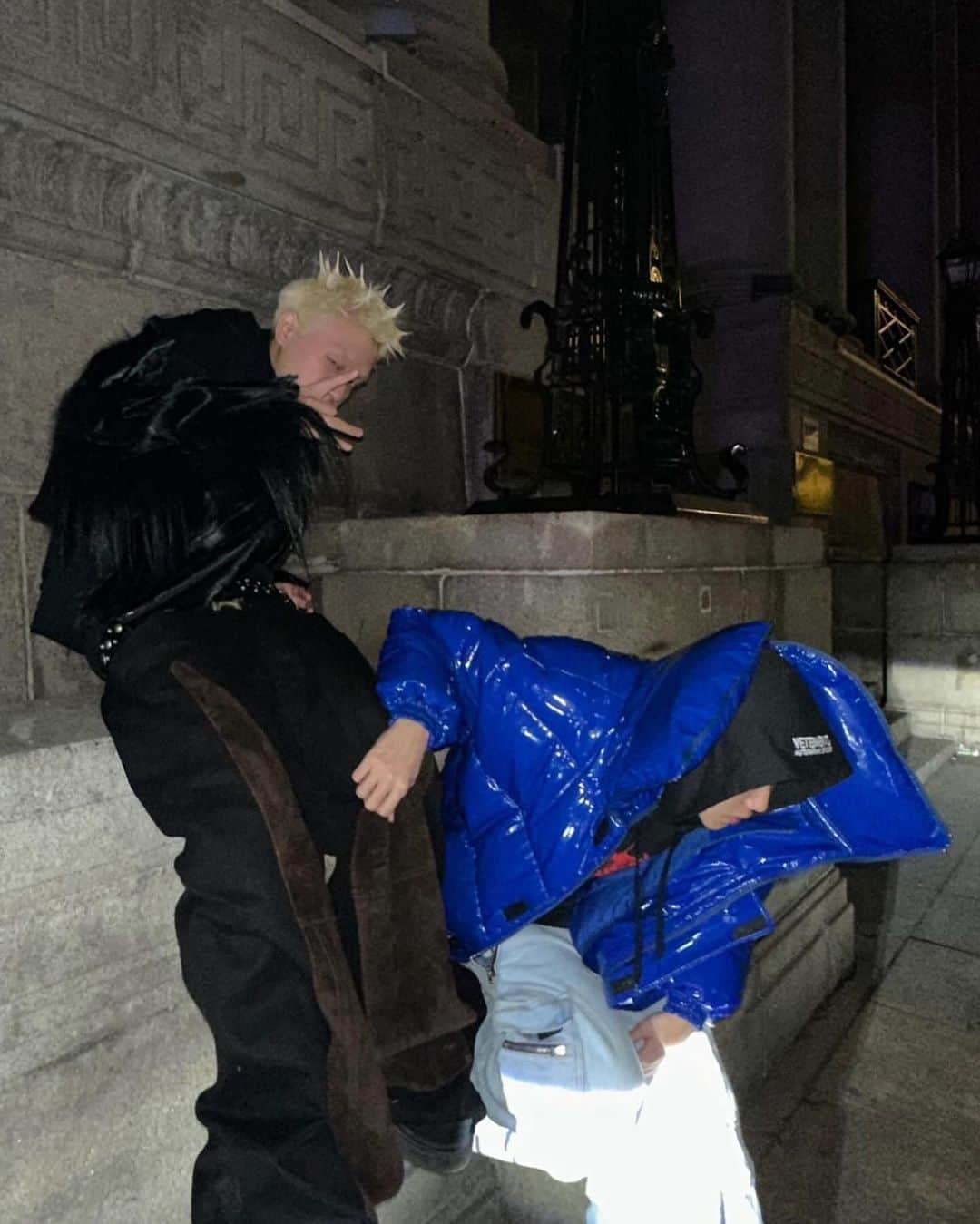 ヴェトモンさんのインスタグラム写真 - (ヴェトモンInstagram)「VETEMENTS BY YOU www.vetements.com   PICS: 1 @beenslackin  2 @fuckzayzo 3 @yangchenyu01 4 @onfroy_21 5 @ha_ru_to334 6 @00canaan」11月2日 4時25分 - vetements_official