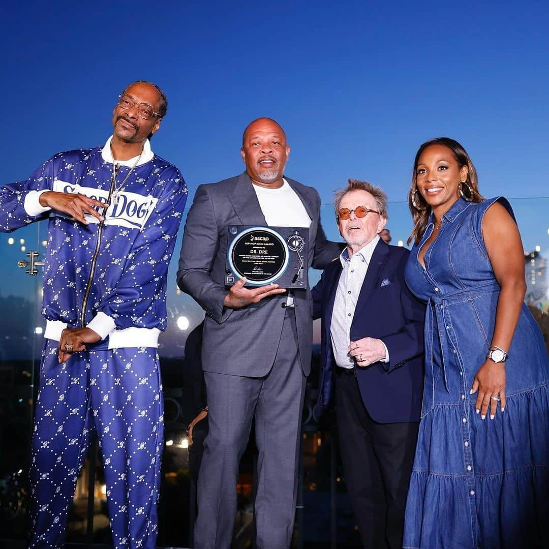 ASCAPさんのインスタグラム写真 - (ASCAPInstagram)「Happy Hip-Hop History Month from your ASCAP family🩵🎤 This is a special year as we are celebrating the 50th anniversary of Hip-Hop!🎉  Earlier this year at our 2023 ASCAP Rhythm & Soul Celebration, Dr. Dre was honored with the very first ASCAP Hip-Hop Icon Award for his musical contributions that have made an indelible impact on the art and culture of hip-hop.   We will be celebrating all month long so look out for weekly trivia on @ascapurban’s stories and join in on the conversation under our community questions!」11月2日 4時37分 - ascap