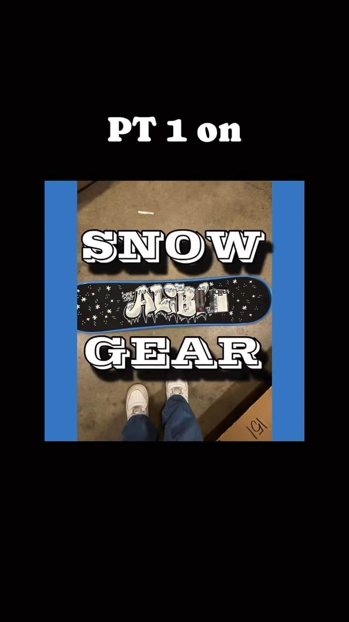 zumiezのインスタグラム：「PT 1 on snow gear !! Every @zumiez is slowly getting snow gear! 🥶 stay tune for more merch!❄️ If you haven’t yet! Stop by your local zumiez & Stay warm with the newest fits!」