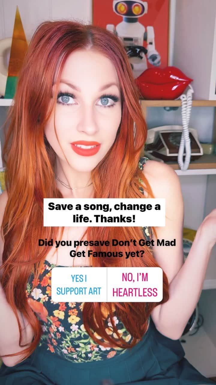 ボニー・マッキーのインスタグラム：「Help me beat the algorithm overlords by pre-saving Don’t Get Mad Get Famous! I only have 1.5 more days left and it makes a difference! Thank you! 🙏🏻❤️ #Newmusic #dontgetmadgetfamous #Indiepop #indieartist #songwriter」