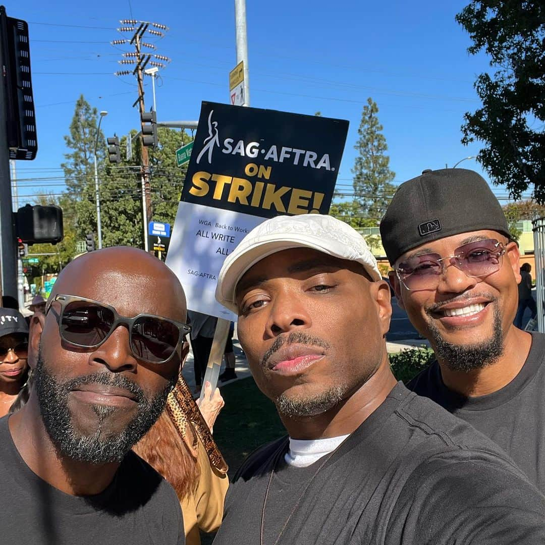 ページ・ケネディさんのインスタグラム写真 - (ページ・ケネディInstagram)「We just out here fighting for a fair deal. That’s all. Now let us get that. Run that deal #AMPTP #sagaftrastrong #SagAftraStrike #Disney」11月2日 5時01分 - pagekennedy