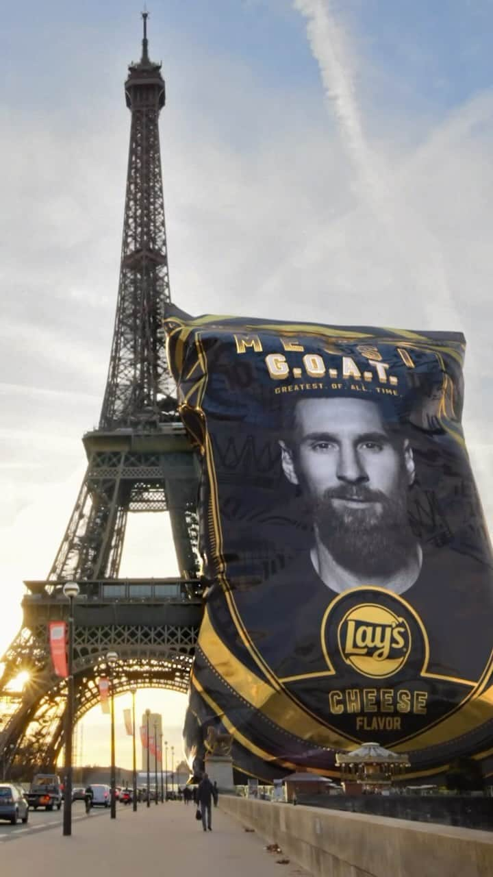 リオネル・メッシのインスタグラム：「Number 8 in Paris! Merci @lays_football 🏆 #lays」