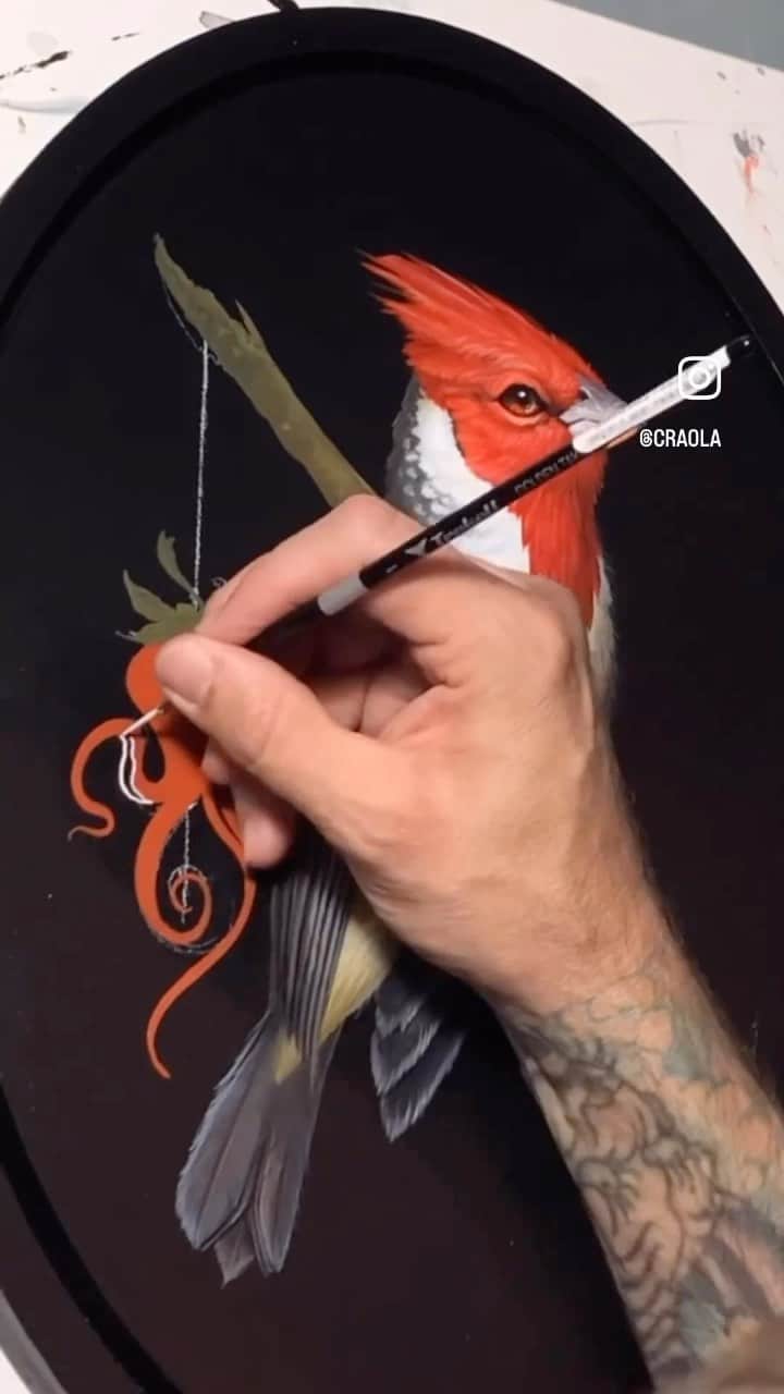 Art Collective Magazineのインスタグラム：「One and only @craola at work 🙌 • DM @art_collective for feature 🖤 #artnerd #artcollective #craola #supportart」