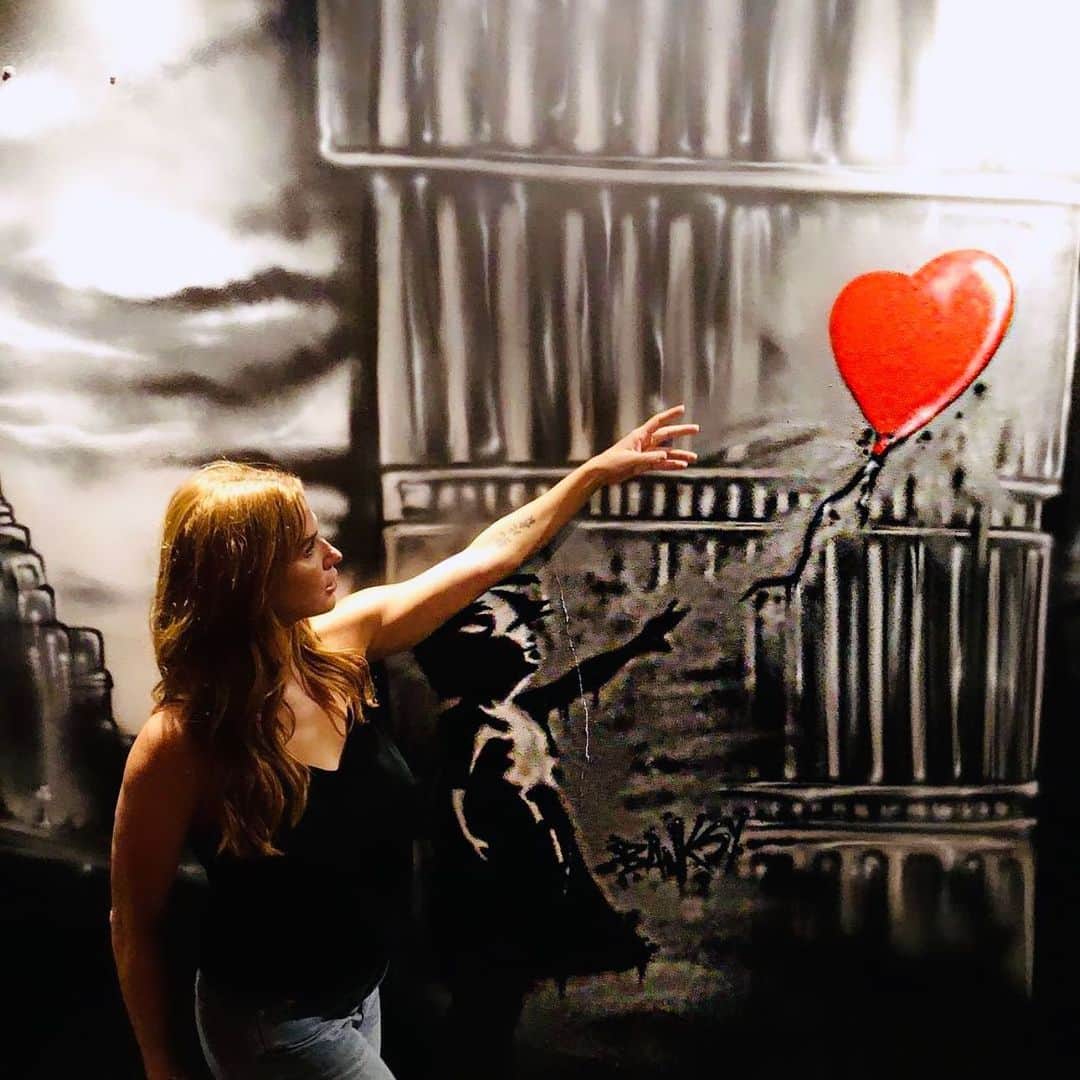 ポピー・モンゴメリーのインスタグラム：「🎈❤️」
