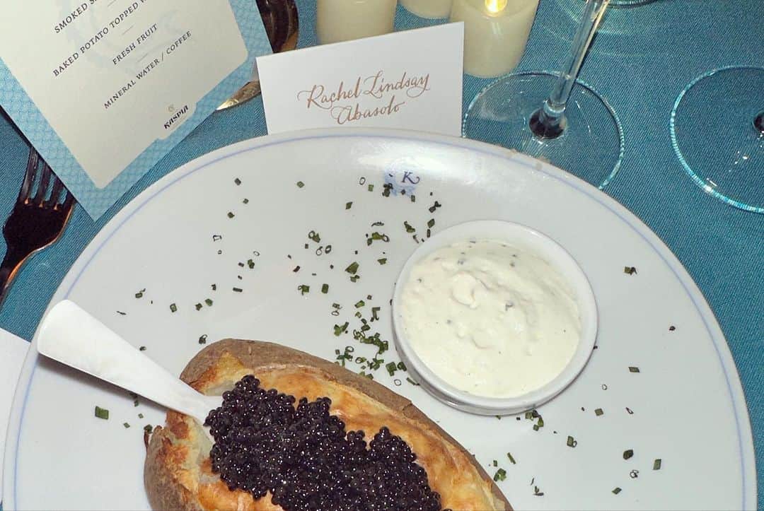 レイチェル・リンゼイさんのインスタグラム写真 - (レイチェル・リンゼイInstagram)「I will take an incredible @piaget @caviarkaspiala dinner with a side of diamonds and beautiful, empowering women everyday.  Thank you @lizkennedy for hosting a wonderful time ❤️💎」11月2日 6時14分 - therachlindsay
