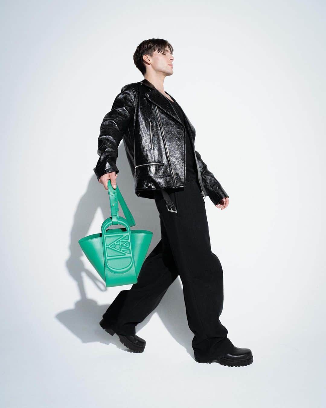 のインスタグラム：「Innovative and gorgeous, just like you.   MCM Autumn Winter 2023 Collection   #MCMAW23」