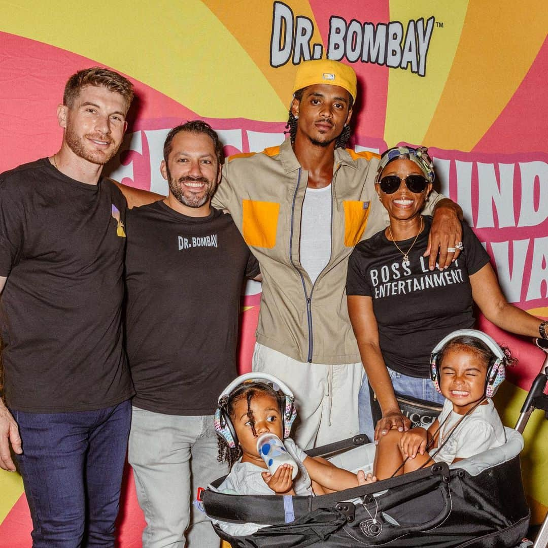 コーデル・ブローダスさんのインスタグラム写真 - (コーデル・ブローダスInstagram)「BossLady Foods presents Dr. Bombay a multi-line, frozen food brand being developed and launched as a partnership between Snoop Dogg and Happi Foodi. Initial product line is 7 flavors of ice cream pints, We launched nationwide this summer in 3500 Walmarts. Follow-ons will be additional pints, novelties, and frozen snacks launching in 2024 and beyond. Happy birthday 2 tha QB behind it all @samrockwell9」11月2日 7時00分 - cbroadus