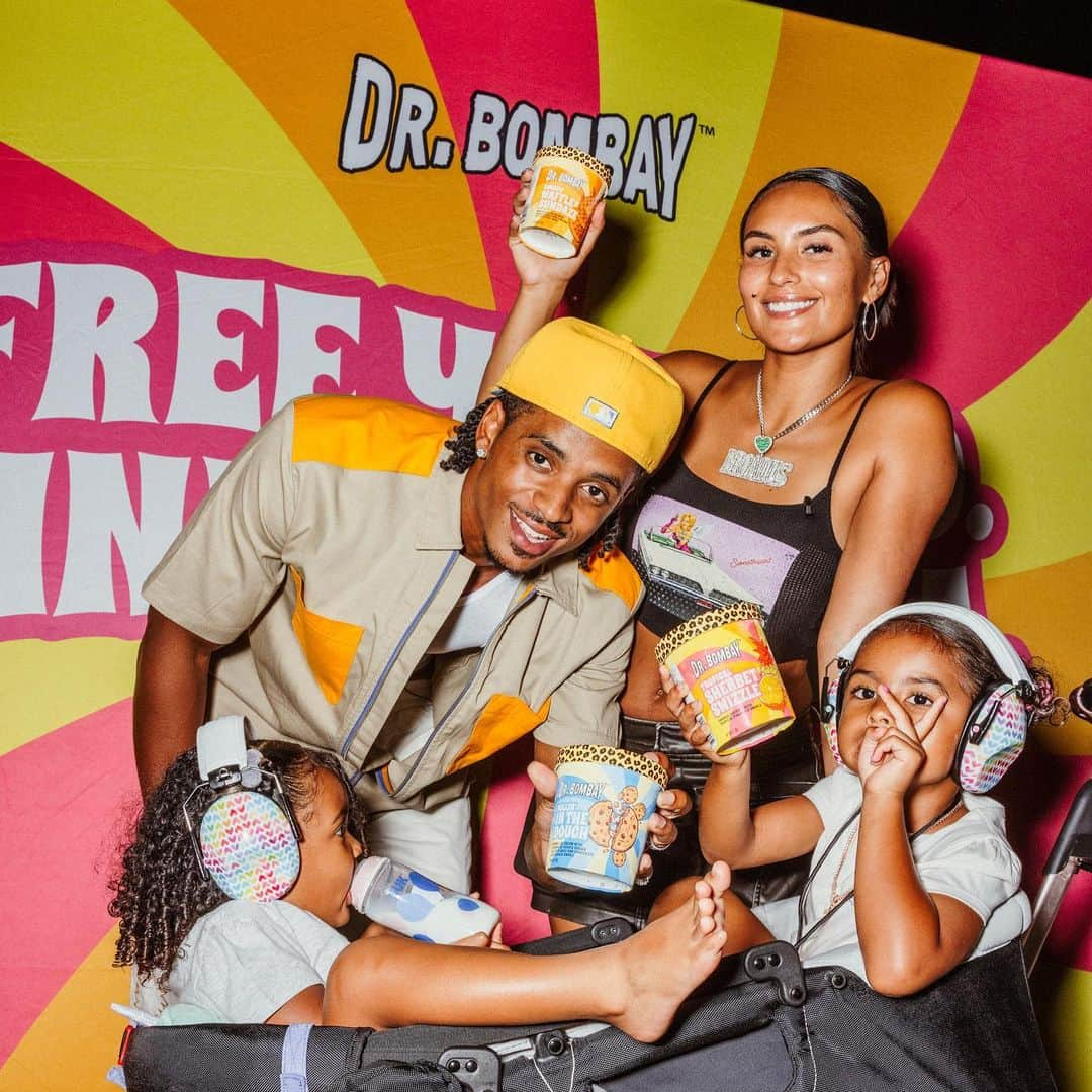 コーデル・ブローダスのインスタグラム：「BossLady Foods presents Dr. Bombay a multi-line, frozen food brand being developed and launched as a partnership between Snoop Dogg and Happi Foodi. Initial product line is 7 flavors of ice cream pints, We launched nationwide this summer in 3500 Walmarts. Follow-ons will be additional pints, novelties, and frozen snacks launching in 2024 and beyond. Happy birthday 2 tha QB behind it all @samrockwell9」