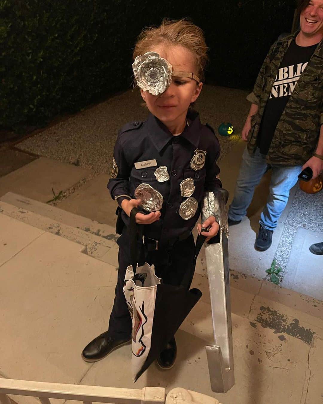 マーク・ハミルのインスタグラム：「Some first-rate costumes this year. 👍  Hope you ALL had a #HappyHAMILLWEEN 🎃」