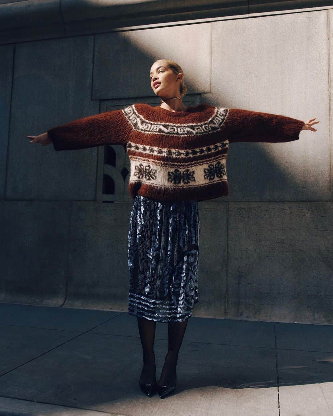 Saks Fifth Avenueさんのインスタグラム写真 - (Saks Fifth AvenueInstagram)「New at Saks: If @bode founder and queen of quilted style, Emily Adams Bode Aujla, says to wear sequins and knits, we wear sequins and knits. Tap or head to the link in our bio to shop now. #Saks」11月2日 7時18分 - saks