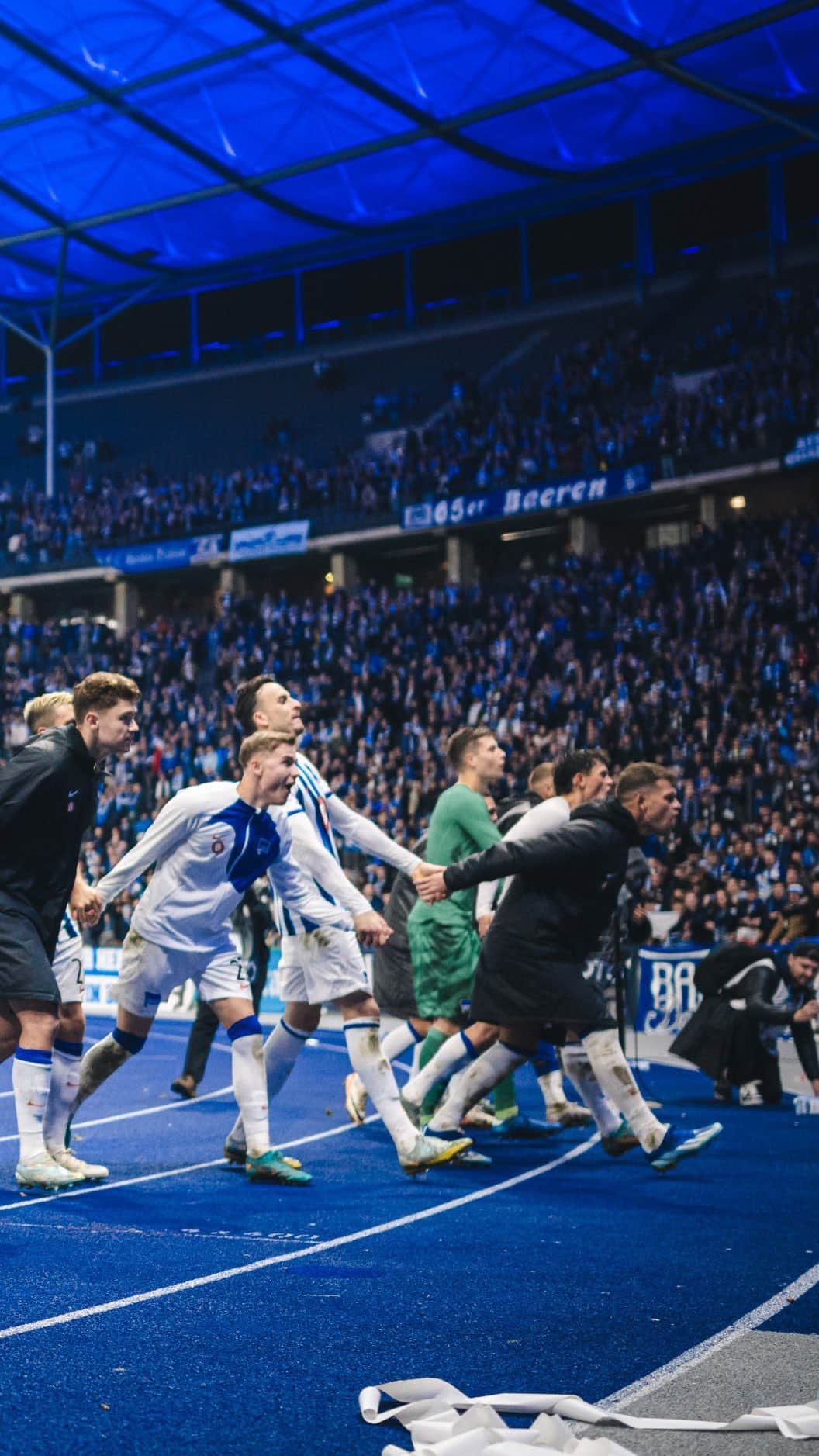 ヘルタ・ベルリンのインスタグラム：「HaHoHe & gute Nacht, Herthanerinnen & Herthaner! 💙🤍 #BSCM05」