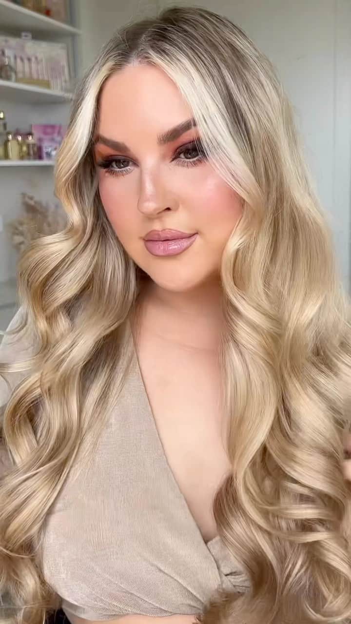 Shannonのインスタグラム：「Remind me why I even use hot tools again? 😍💗 (@xobeautyshop heatless hair curl kit ad)」