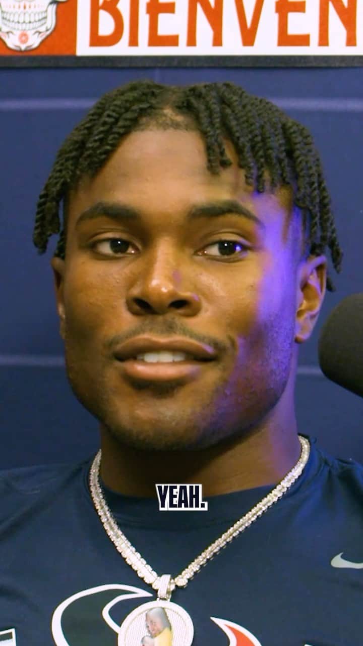 ヒューストン・テキサンズのインスタグラム：「He’s a hitter 😤」