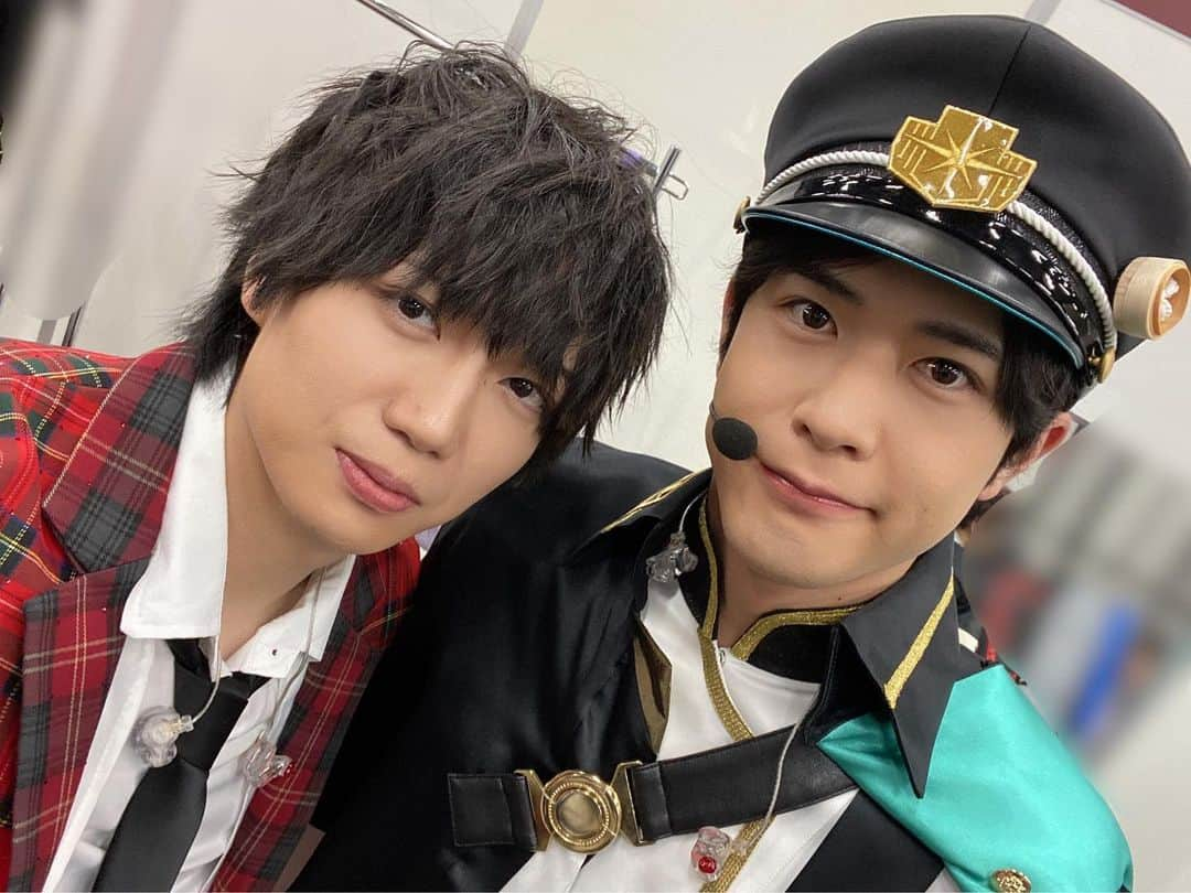 千葉翔也さんのインスタグラム写真 - (千葉翔也Instagram)「日曜日はKアリーナお疲れ様でした！  #SideM #野上翔 #永塚拓馬 #渡辺紘  #たけおくん笑って #大塚剛央   #伊瀬結陸  #宮﨑雅也   #表情のバランス合わない人たち #堀江瞬 #高塚智人 #中島ヨシキ #伊東健人  #瞬笑って  #榎木淳弥   #千葉翔也」11月2日 19時29分 - shoya_chiba_official