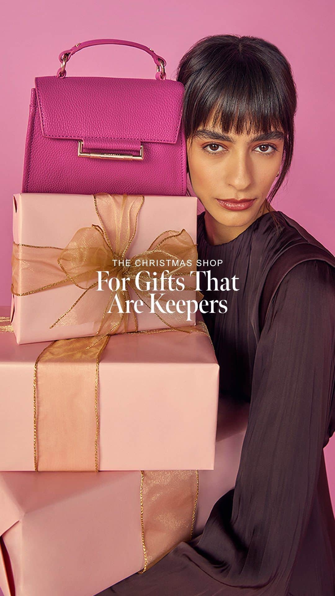 フィオレッリのインスタグラム：「Welcome to The Christmas Shop, for gifts that are keepers 🎁  It’s time to elevate your gifting game and wrap up a little taste of luxury. From sequins as sparkly as your mood to plush velvet for a bold addition to your big night out, let us help you enjoy magical moments in style.  Spread joy one handbag at a time with styles that sleigh ✨  #FiorelliBags #ForGiftsThatAreKeepers」