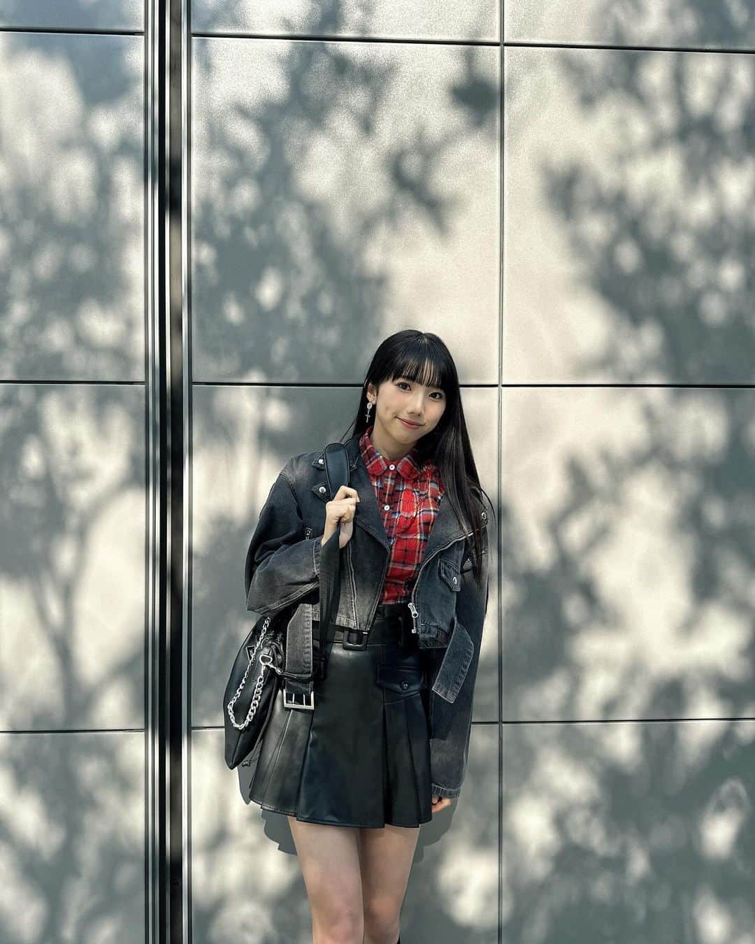 宇佐美空来さんのインスタグラム写真 - (宇佐美空来Instagram)「影 🌳  #07 #jk #fjk #idol #高校生 #アイドル #黒髪 #黒髪ロング #fashion #followme」11月2日 18時00分 - sora_usami