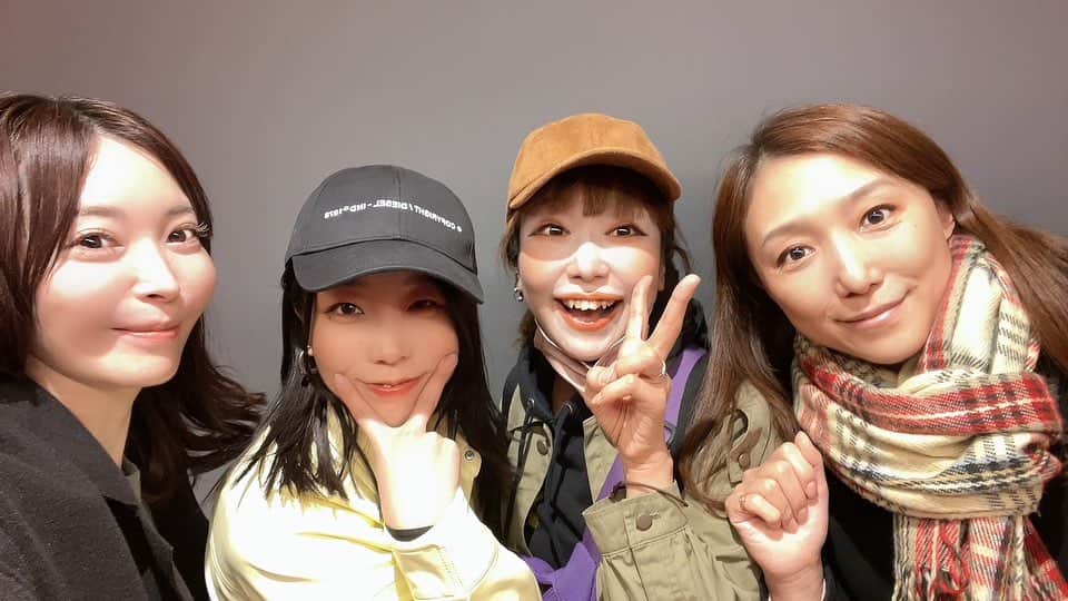 田中良子のインスタグラム：「#小さいエヨルフ  みーんなめちゃ優しかったな、、、  やっちゃん、 千秋楽、ホットアイマスクありがとう💓😭  どの出演者の人にもたくさんのありがとうでいっぱいです！ あの洞窟が大好き。 リタさんも大好き。 また飲みに行きましょう🍺」