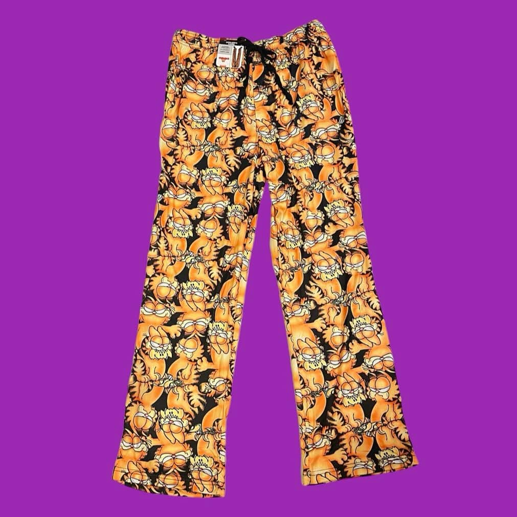おもちゃやSPIRALのインスタグラム：「GARFIELD パジャマパンツ入荷しました🐈  Size M」