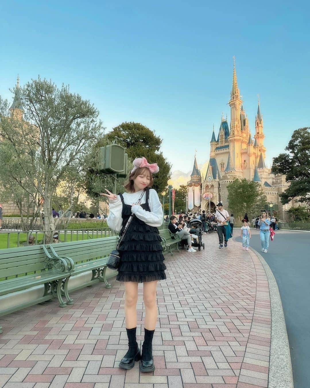 渡辺葉月さんのインスタグラム写真 - (渡辺葉月Instagram)「🏰☁️🫧  たくさん歩いた❕  #tokyodisneyland #disneyland #ディズニーランド #ディズニーコーデ」11月2日 18時28分 - hazu.1123