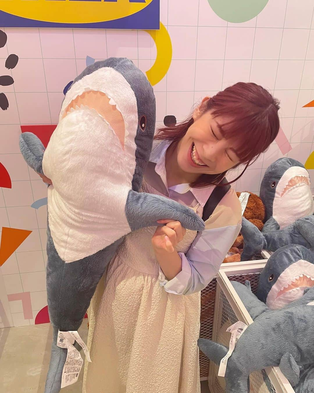 桜花りなさんのインスタグラム写真 - (桜花りなInstagram)「【IKEA】 原宿にあるIKEAにふらっと寄って 可愛いサメ🦈に一目惚れ〜♡♡ ふわふわで可愛いかった…/// ・ ・  #IKEA  #原宿  #マタニティー」11月2日 18時37分 - xxyuricornxx