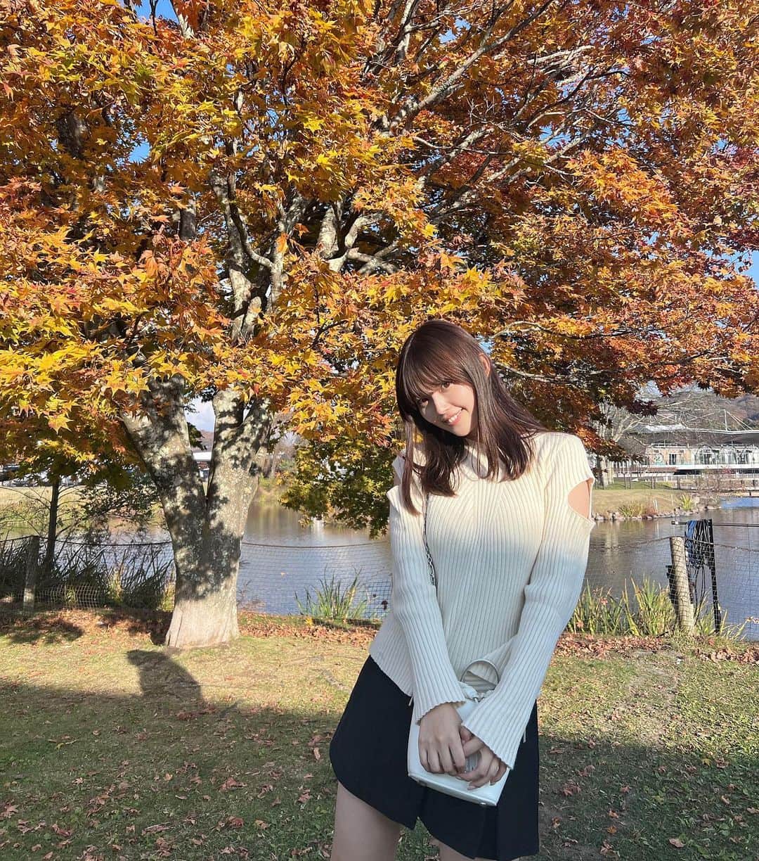 森日菜美さんのインスタグラム写真 - (森日菜美Instagram)「秋だねぇ11月だねぇ🍂 前髪のーびた！」11月2日 18時46分 - hinami_mori