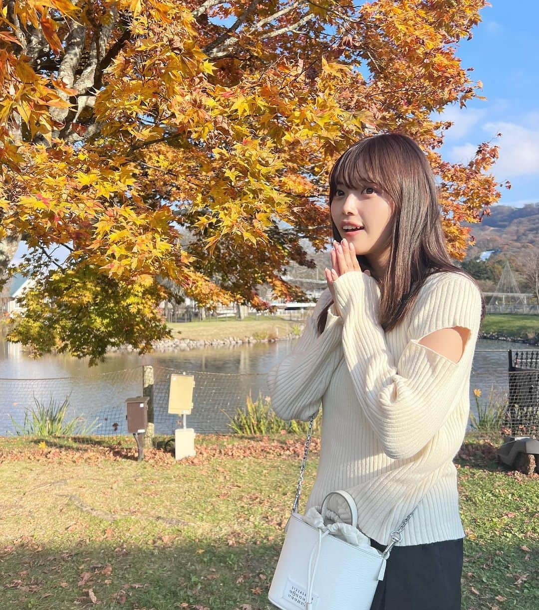 森日菜美さんのインスタグラム写真 - (森日菜美Instagram)「秋だねぇ11月だねぇ🍂 前髪のーびた！」11月2日 18時46分 - hinami_mori