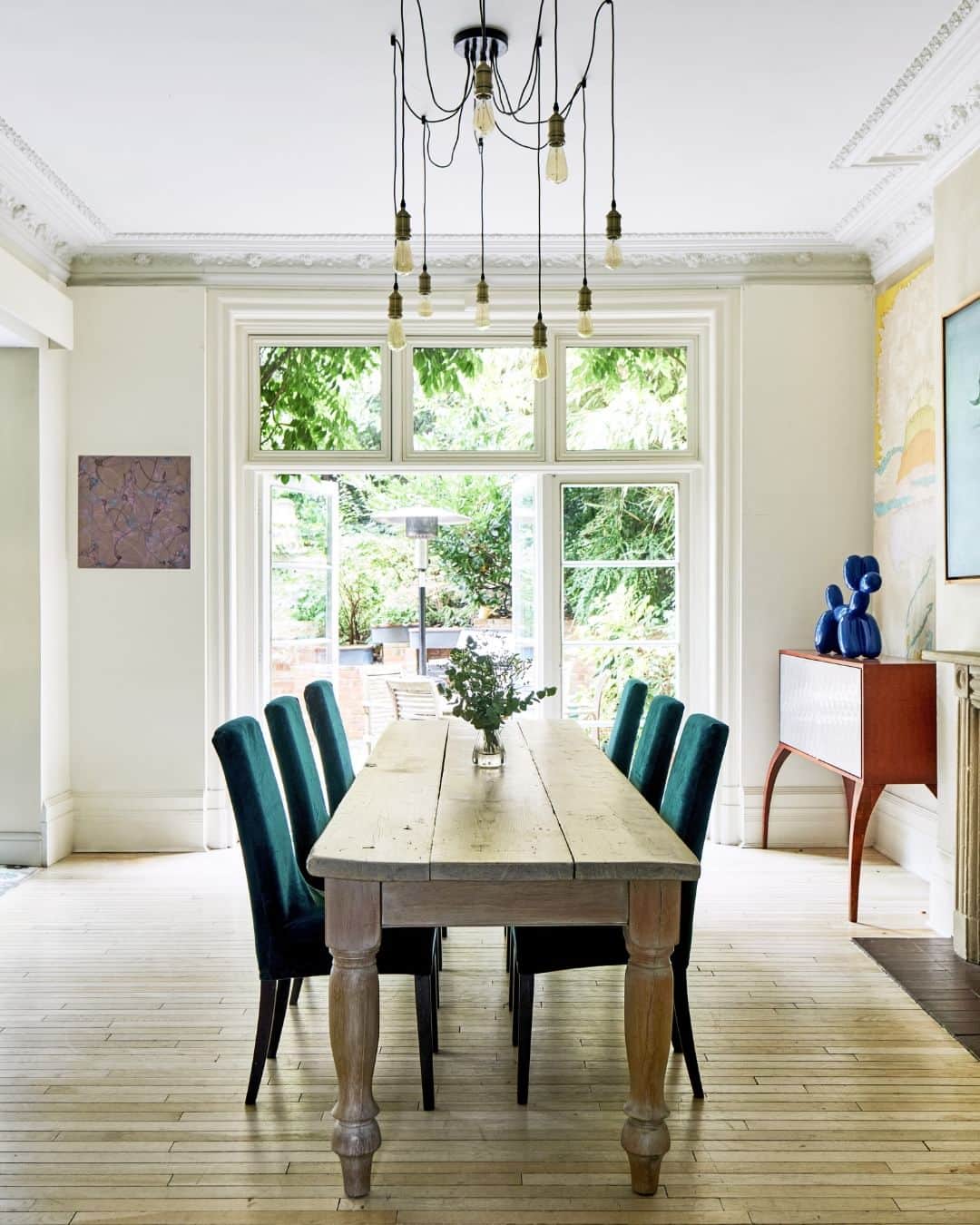 The Modern Houseのインスタグラム：「#forsale Edwardian Elegance: an expansive early 20th-century villa that cleverly combines period features with contemporary design.  Follow the link in bio for the sales listing.  Wolseley Road, London N8」