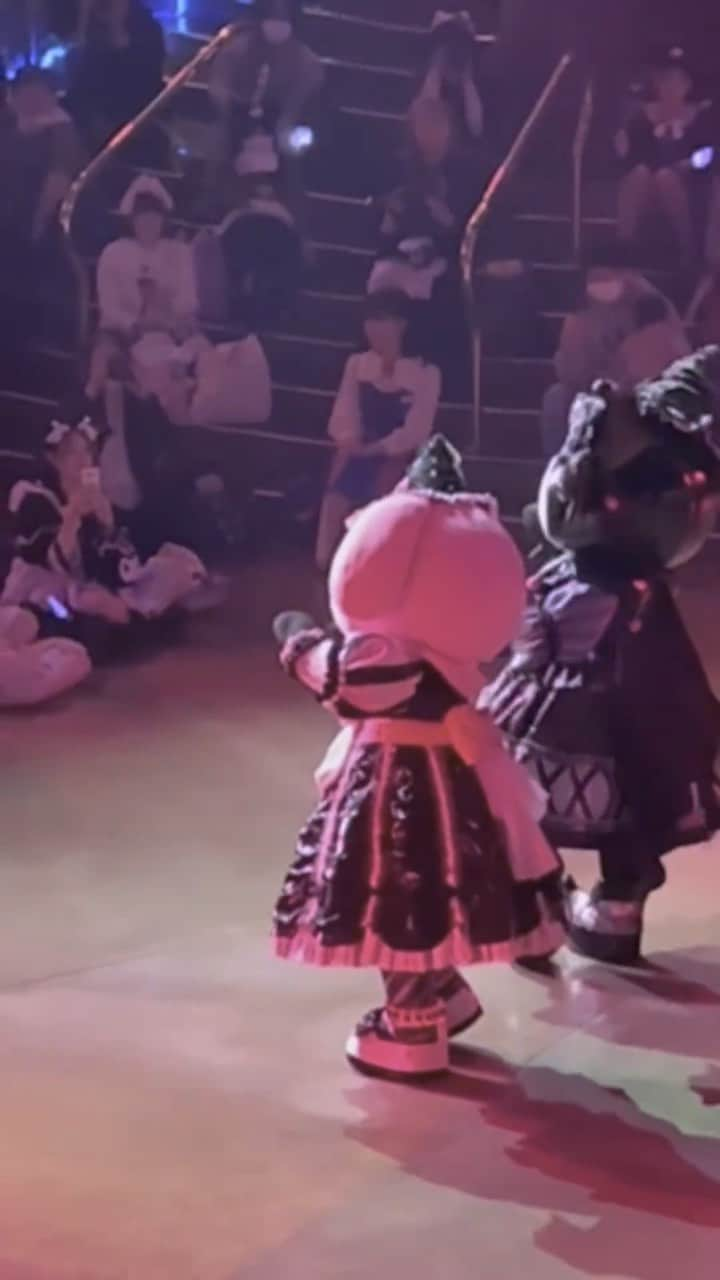 黒魅ららのインスタグラム：「ハロウィン♡ピューロランド  #ピューロランド #サンリオ #クロミ」