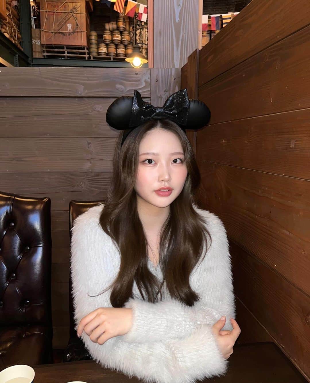 権隨玲のインスタグラム：「ディズニーハロウィン🎃🖤すぎちゃったけど....笑  もう11月かぁはやくてびっくりする（ ; ; ） ずっと待ってた冬だから全力で楽しむ~~ゾ」