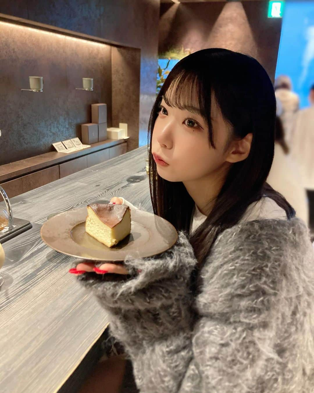 月代来実さんのインスタグラム写真 - (月代来実Instagram)「🧀  お腹空きすぎて体感3分で食べ終えた😗笑 . . . . . . #allee #allée #表参道カフェ #instagood #picture #followme  #picoftheday #fashion #Japanese #Japanesegirl #japan #tokyofashion #오오티디　#패션스타그램　#옷스타그램 #カフェ #カフェ巡り #カフェ部 #カフェ活 #東京カフェ #バスクチーズケーキ #バスチー #チーズケーキ #instalike #アイドル #idol #f #l #fyp」11月2日 19時05分 - pan_krmxx