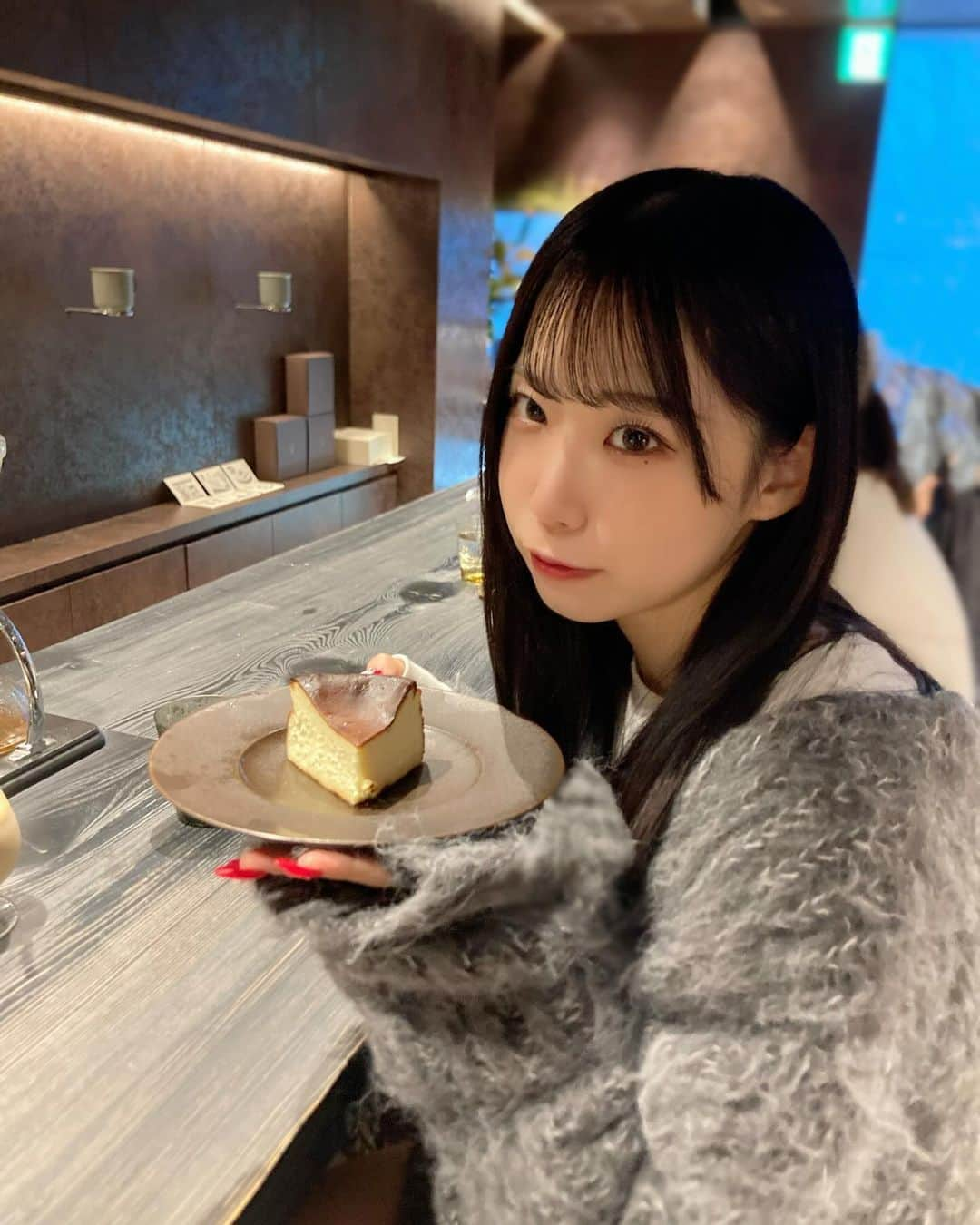 月代来実さんのインスタグラム写真 - (月代来実Instagram)「🧀  お腹空きすぎて体感3分で食べ終えた😗笑 . . . . . . #allee #allée #表参道カフェ #instagood #picture #followme  #picoftheday #fashion #Japanese #Japanesegirl #japan #tokyofashion #오오티디　#패션스타그램　#옷스타그램 #カフェ #カフェ巡り #カフェ部 #カフェ活 #東京カフェ #バスクチーズケーキ #バスチー #チーズケーキ #instalike #アイドル #idol #f #l #fyp」11月2日 19時05分 - pan_krmxx