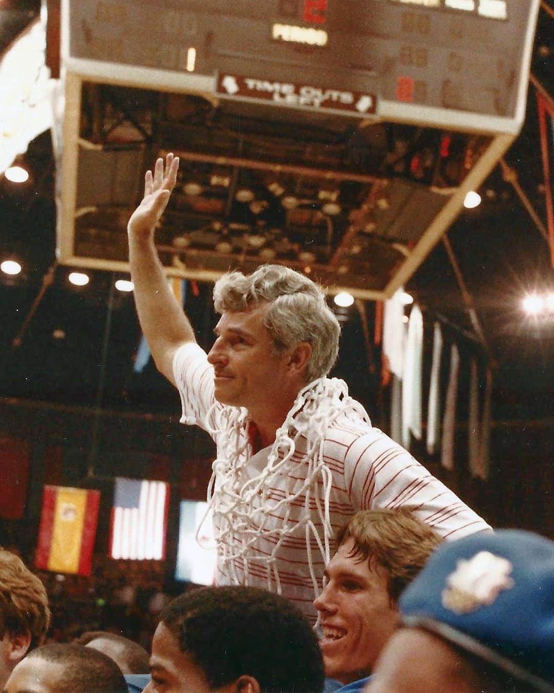 USA Basketballのインスタグラム：「USA Basketball celebrates the life & legacy of coaching legend Bob Knight.  Coach Knight led U.S. teams to gold medals at the 1979 Pan American Games & the 1984 Olympics.   We remember his contributions to the game & send our condolences to Coach Knight's loved ones.」