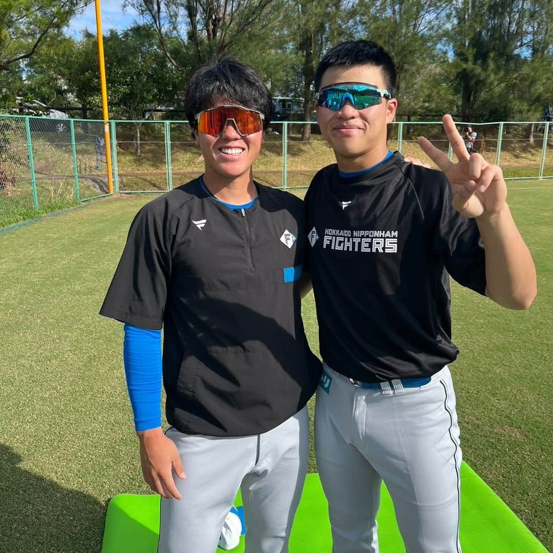 北海道日本ハムファイターズさんのインスタグラム写真 - (北海道日本ハムファイターズInstagram)「沖縄・国頭キャンプ2⃣日目⚾ きょうも暑くなりそうです🌺💦  #安西叶翔  #根本悠楓 インスタ始めました #柿木蓮  #松本遼大  同部屋の #孫易磊 #畔柳亨丞  #lovefighters  #秋季キャンプ」11月2日 10時23分 - fighters_official