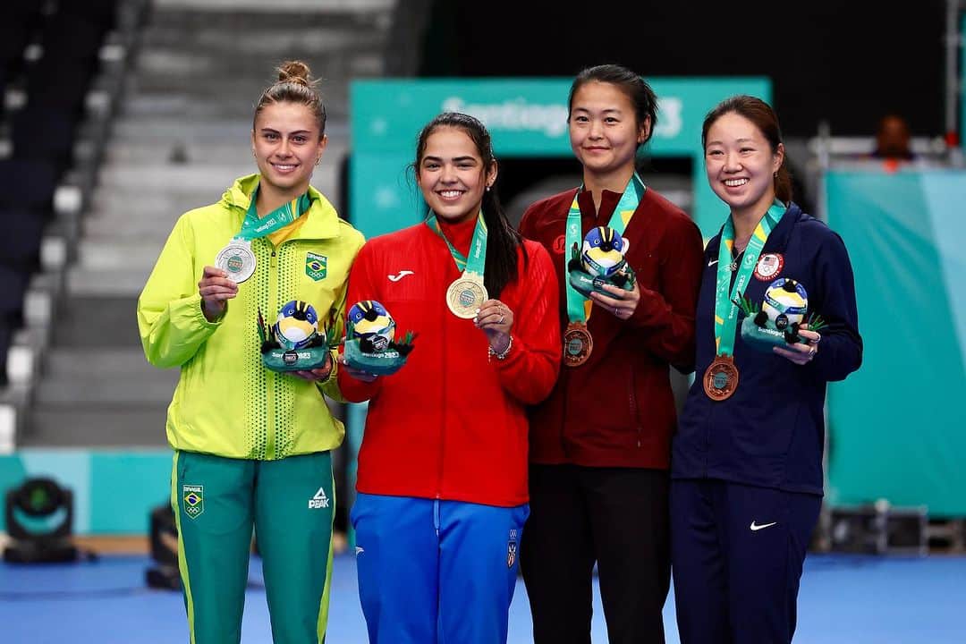 リリー・チャンのインスタグラム：「Another medal for Team USA! Congratulations Lily Zhang, on bringing home Bronze in the Women's Singles Event at the Pan American Games in #Santiago2023!   📸: Xpress Media  #PanamSports #USATT #TableTennis #USA #Panamericanos」