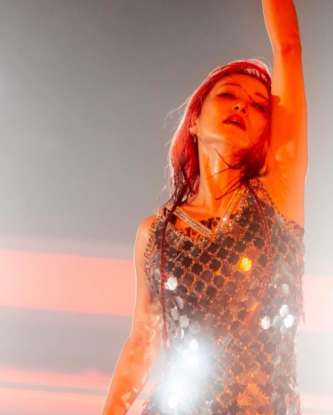 のインスタグラム：「#LANDERツアー　ついに折り返し🪐🚀🌏 明日は10公演目、4年ぶりの広島に着陸です☻ 仕上がってます💪🦵よろしくお願いします。 📸　@vizkage」