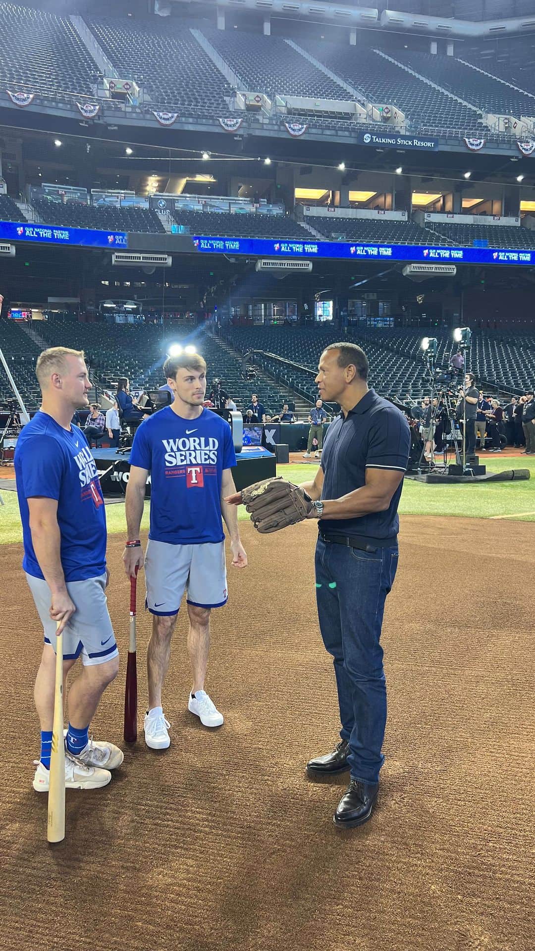 アレックス・ロドリゲスのインスタグラム：「Loved talking baseball with two of the brightest young stars in the game @josh6jung & @evancarter」