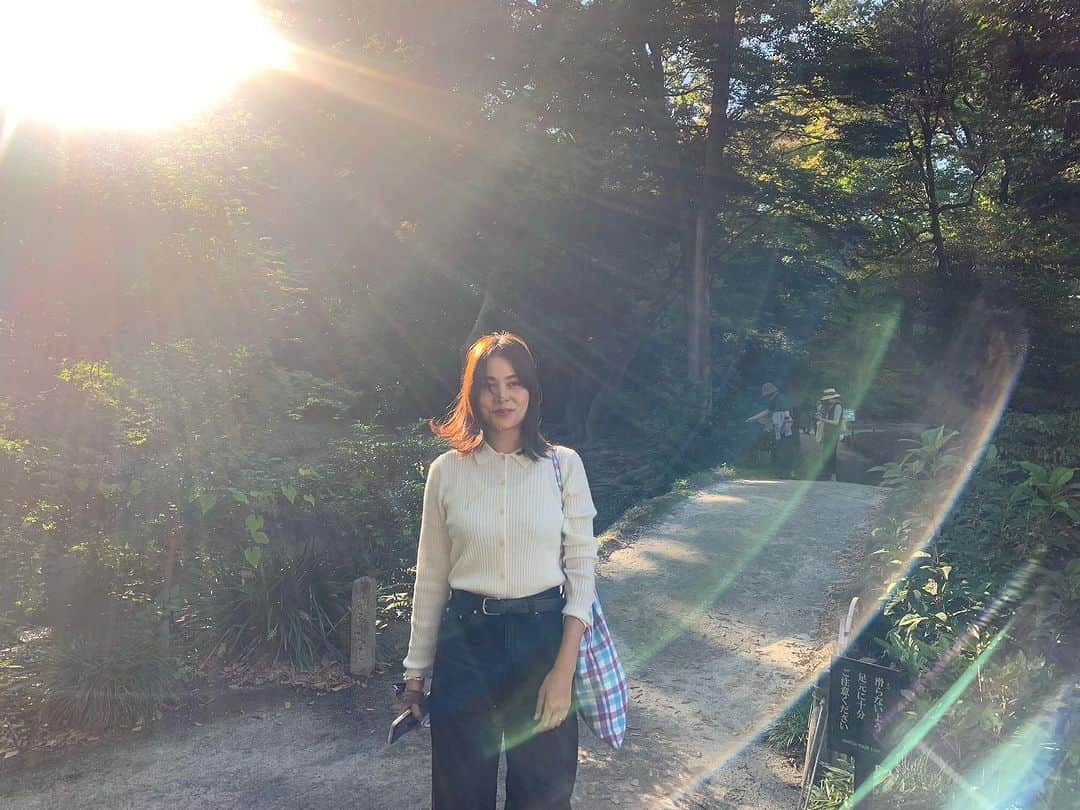 林えみりさんのインスタグラム写真 - (林えみりInstagram)「六義園とっても素敵でした🧚💫  #六義園#japanesegarden  #日本庭園」11月2日 11時39分 - emiri_konatsu