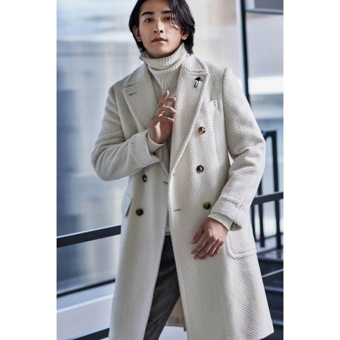 町田啓太さんのインスタグラム写真 - (町田啓太Instagram)「@aerastylemagazine @lardiniofficial @toyodatrading #PR  「SUPER RICH」で宮村空も着ていたのです。 懐かしみながら抜群の着やすさに感動していました。」11月2日 12時06分 - keita_machida_official