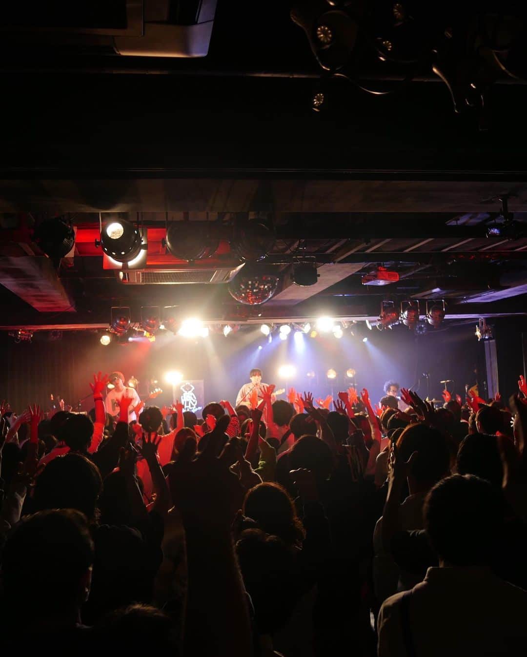 SAKANAMONさんのインスタグラム写真 - (SAKANAMONInstagram)「SAKANAMON 15th ANNIVERSARY LIVE TOUR "真向"  2023.10.29 大阪:心斎橋JANUS   #sakanamon」11月2日 12時08分 - sakanamon_official