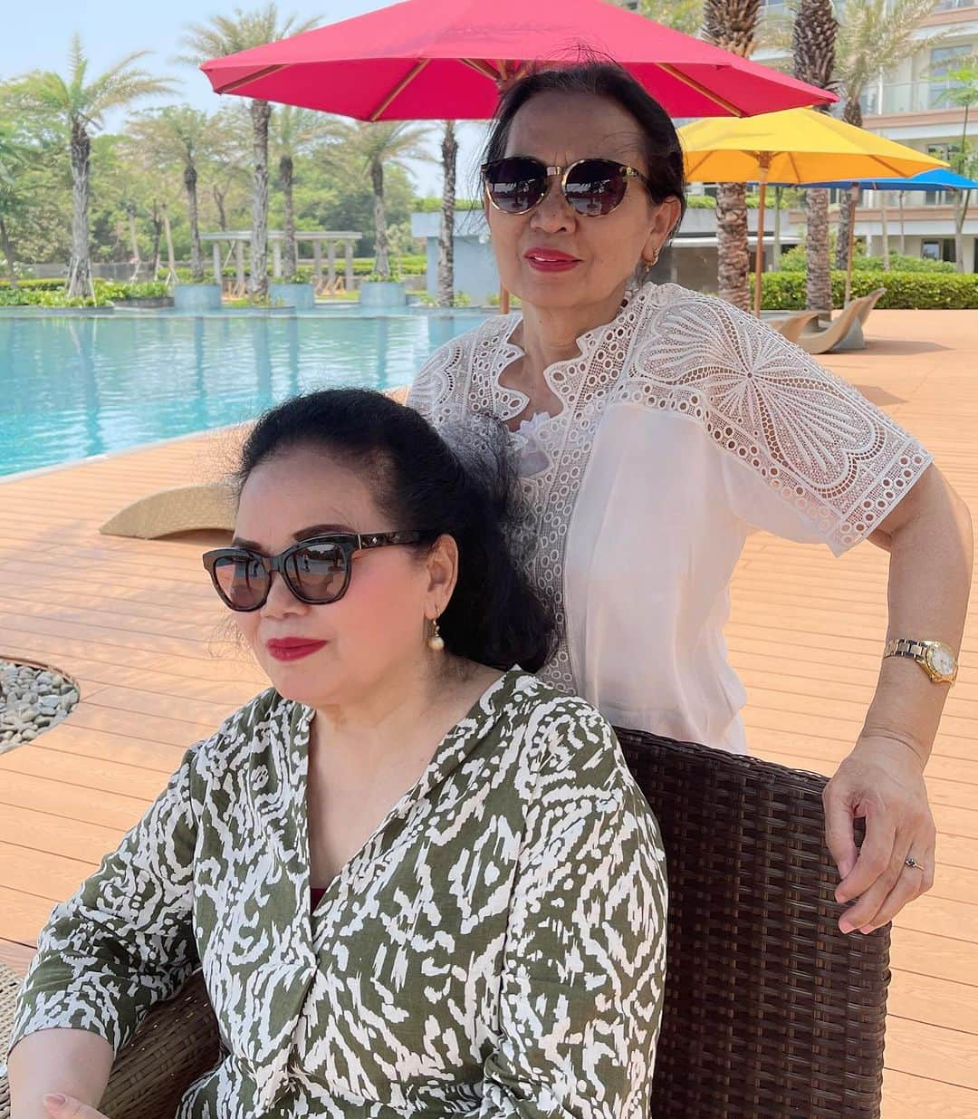 Rianti Cartwrightさんのインスタグラム写真 - (Rianti CartwrightInstagram)「Kemarin aku lagi kangen banget liburan tapi tidak mau jauh2. Jadilah kami staycation di @oakwoodpikjakarta. Suasana hotel dan lingkungan sekitarnya bedaaa banget dari yang biasa kami temui sehari-sehari. Pilihan makanan dan hiburannya banyaak banget. Mama dan mama mertua juga senang, karena selain fasilitas hotel yang oke, kanan kiri banyak restaurant, supermarket dan pasar modern jadi bisa puas makan dan belanja. What a memorable stay! Thanks Oakwood PIK. Yang stay disini bisa pakai kode promo aku RIANTIOAPJ untuk mendapatkan discount 15% di restaurant Oakroom.」11月2日 12時09分 - riantic