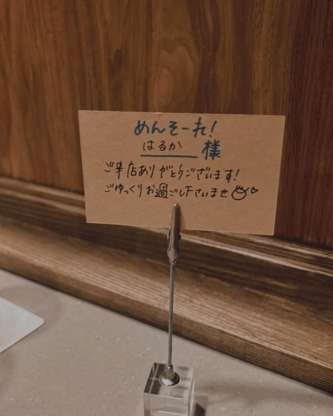 草野春香さんのインスタグラム写真 - (草野春香Instagram)「.  📍琉球きらく  東京 六本木にある高級焼肉店の系列店で 昨年12月にオープンしたばかりの 琉球きらくでアグー豚のしゃぶしゃぶを🐷🥩  たっぷりキャベツで食べる しゃぶしゃぶが美味しかった💯💕✨ つけダレは5種類あって 私は1番人気のとろろ卵黄を🥚🍲  店内は落ち着いた雰囲気で 個室、カウンター、テーブル席があったよ❣️ 他の料理も気になったから また那覇に泊まる時は行ってみたい✌🏾✨  PR @ryukyu_kiraku  #那覇グルメ #那覇市グルメ #那覇しゃぶしゃぶ #那覇  #久茂地 #久茂地グルメ #那覇ディナー #国際通りディナー #那覇市ディナー #沖縄グルメ #沖縄旅行 #沖縄観光 #沖縄」11月2日 12時15分 - _haruka030_