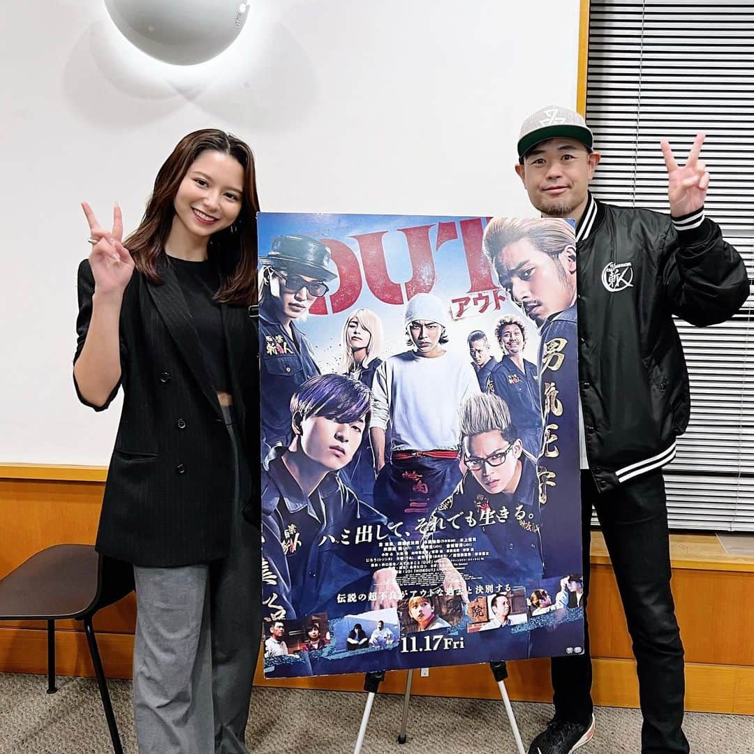 のインスタグラム：「ご招待いただき 品川さんが監督・脚本をされてる 「OUT」の試写会に伺いました🙌🏻  品川さんの1カット毎へのこだわりが たくさん詰まっていて ストーリーも楽しめて 映像や演出に注目して観ても楽しめる そんな作品でした🤍  11/17(金) 公開です🥂✨  #映画out  #映画out完成披露上映会」
