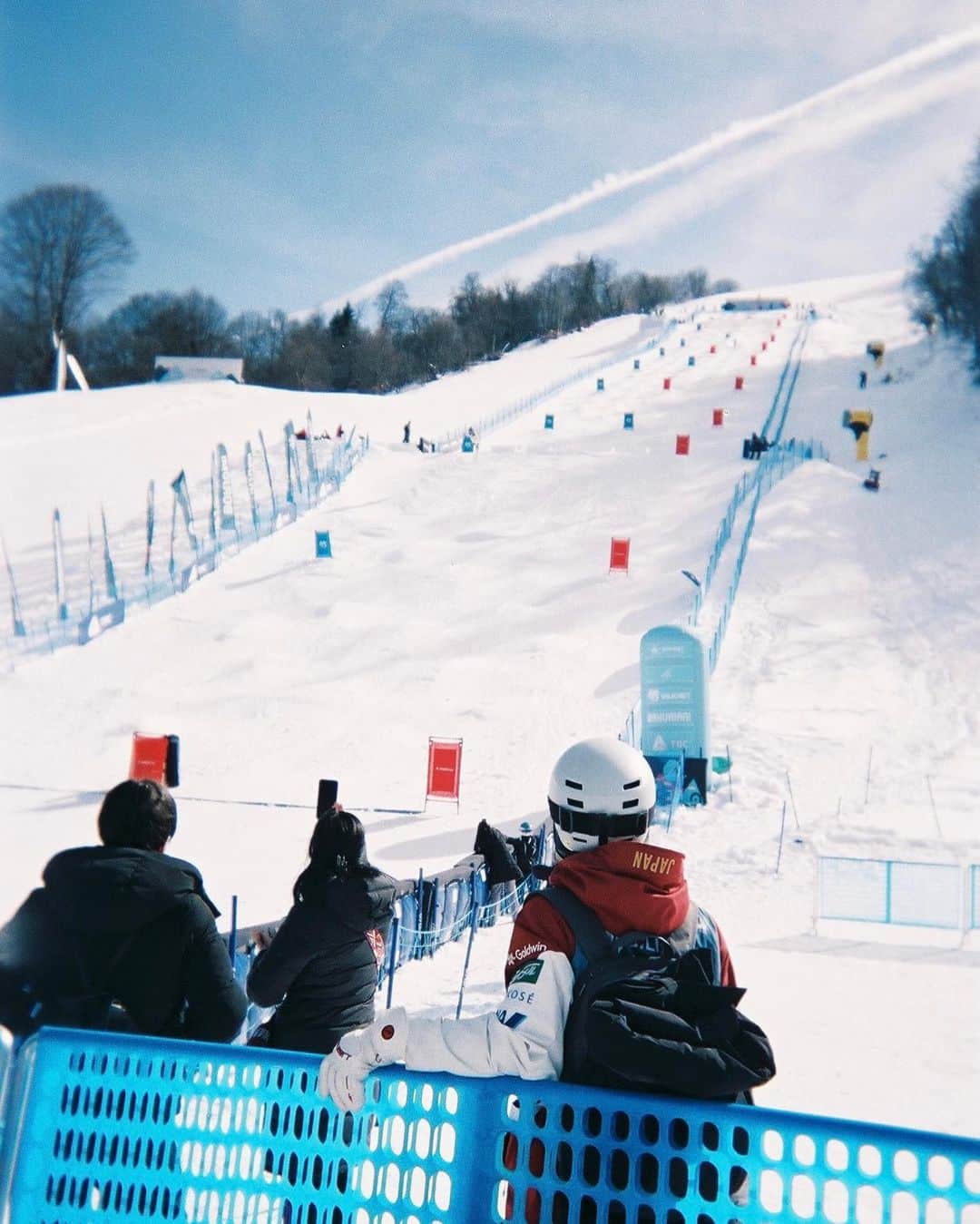 堀島行真さんのインスタグラム写真 - (堀島行真Instagram)「By our side  @goldwin_official   @goldwin_jp ✖️ @official_ikuma.horishima  I and Goldwin contract  as sponsor.  Goldwin was the first choice to buy ski wear as mogul skier. When I was child I went to the sport shop to buy ski wear for mogul skiing. The time was I chosen why the name of company is Gold and Win. 2 of them we wish to achieve if you are athletes.  I’m happy to walk together with @goldwin_jp  I will efforts for the everything 🙏  P.S,Since 2013 I supported by ONYONE,The company helped me a lot. Thank you so much. #PR 📸 @shoendo7 , @kisara.horishima」11月2日 12時38分 - ikuma1211