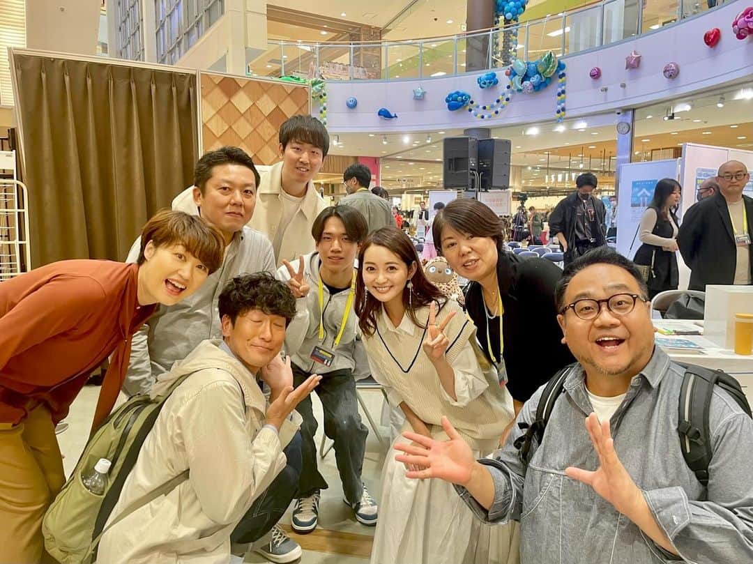 上条百里奈さんのインスタグラム写真 - (上条百里奈Instagram)「介護のしごとフェア@北海道  オクラホマさん、伊藤裕子先生、介護職さん達とご一緒しました✨  みんなのお話良かったなぁ〜♡ 介護は小さな子どもたちの未来の話。 幸せになってほしいと心から願われた子ども達の話。  また来年もご一緒できますように♡  #北海道 #介護 #介護福祉士 #caregiver #care #talkshow #介護のしごとフェア」11月2日 12時54分 - yurina_kamijo
