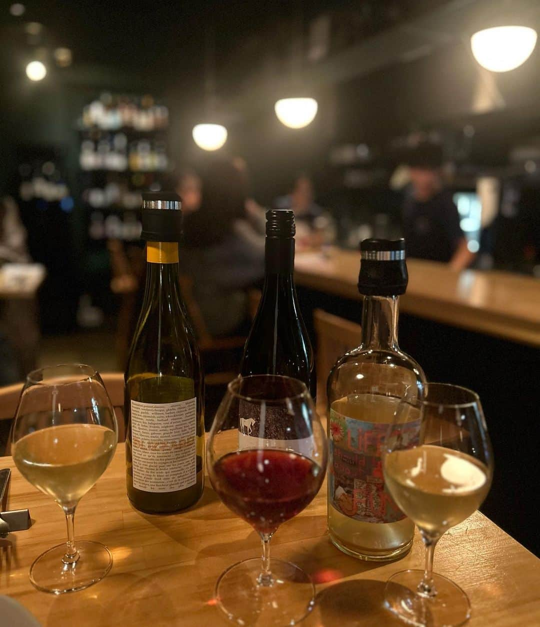 藤野結衣さんのインスタグラム写真 - (藤野結衣Instagram)「料理も雰囲気も大好きなお店🍷♡  大学の友達らと久々に飲んだNICEな夜🧸🍊 . . . .   #nuit #中目黒ビストロ #ワイン #中目黒 #friends #ワインバー」11月2日 13時07分 - yui_fujino