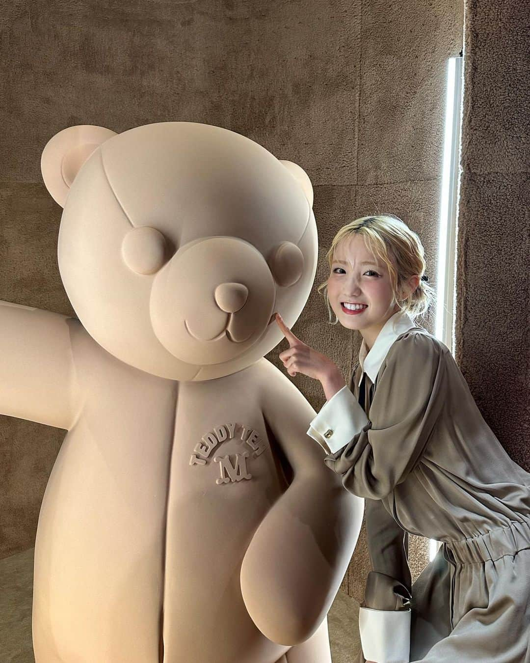 本田仁美さんのインスタグラム写真 - (本田仁美Instagram)「.  Max Mara TEDDY 10🧸  テディベアコート10周年記念イベントに お邪魔させていただきました🧥  会場のあらゆるところがもこもこ素材になっていて とってもかわいかったです☁️  @maxmara  #MaxMaraTeddyTen  #MaxMara #pr」11月2日 13時08分 - 10_hitomi_06