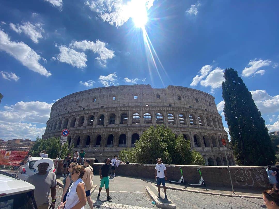 ワシントン・フェラーリさんのインスタグラム写真 - (ワシントン・フェラーリInstagram)「The Colosseum in Rome was beautiful. The pizza was also delicious.」11月2日 13時16分 - washingtonferrari