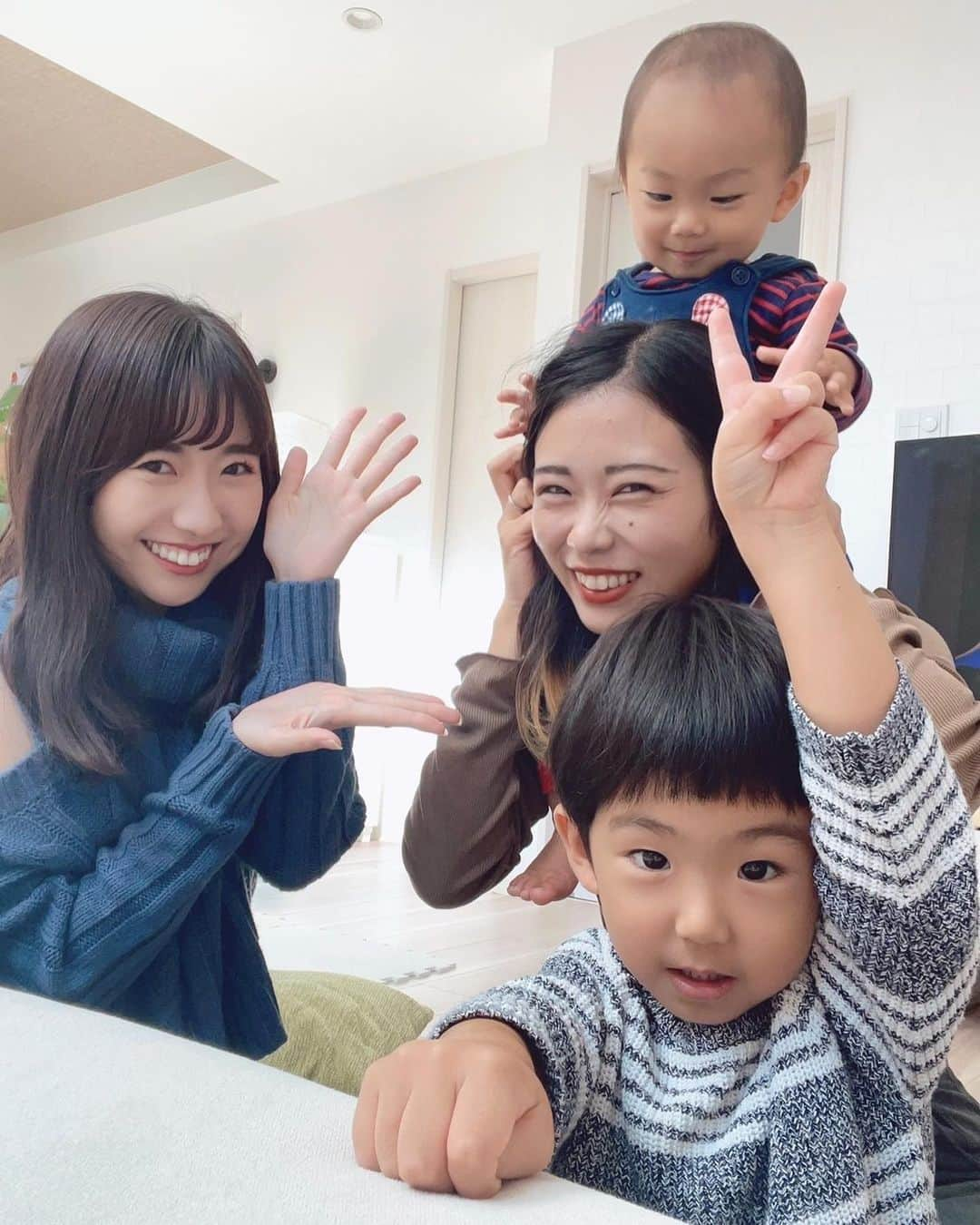 立花このみさんのインスタグラム写真 - (立花このみInstagram)「いつも子ともあたしとよ たくさん遊んでくれてありがとモンロー😚 . . . . #2児のママ #男の子ママ #兄弟ママ」11月2日 13時20分 - avilla_konomi