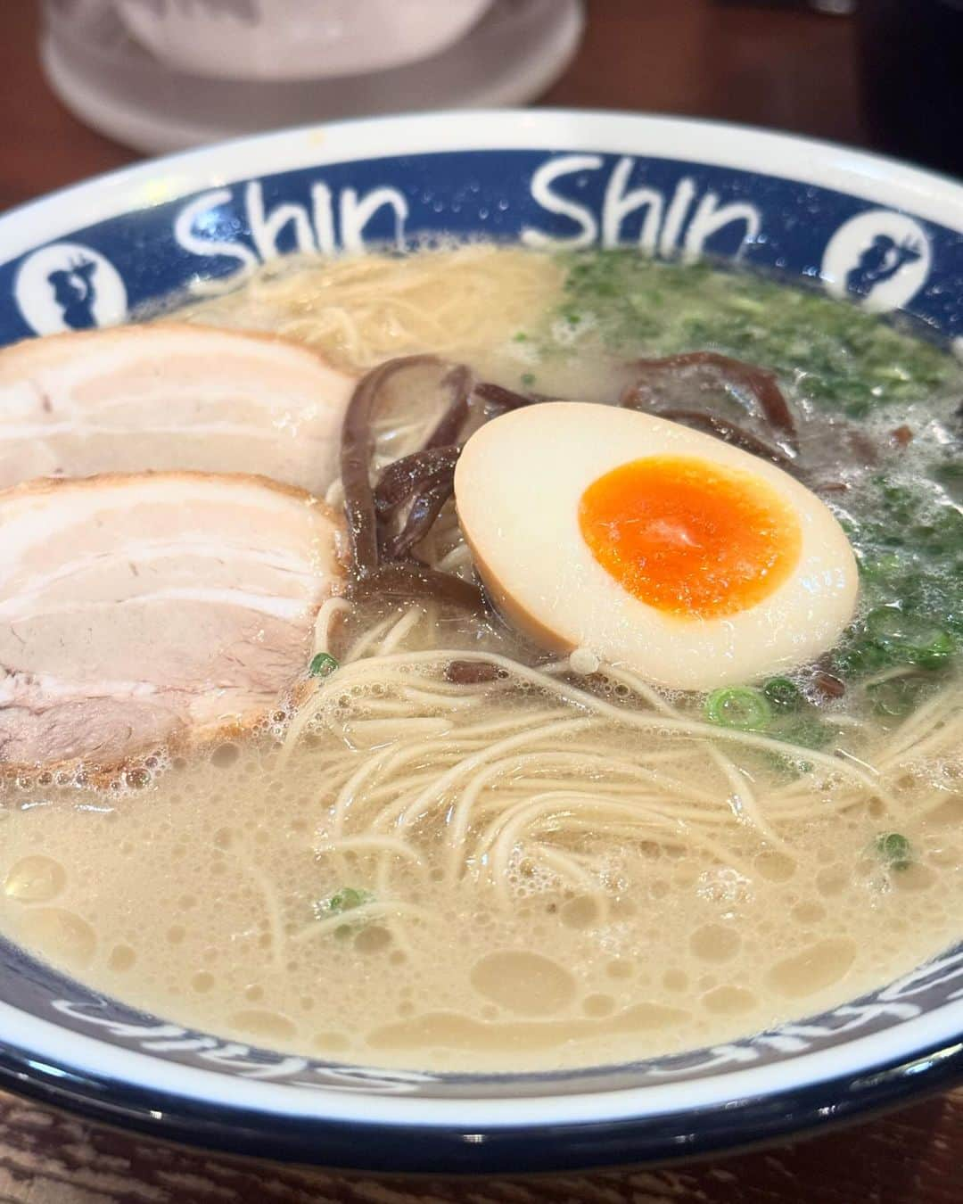 堀江貴文さんのインスタグラム写真 - (堀江貴文Instagram)「#ramen #shinshin #博多ラーメン #美味しくないわけがない #いってらっしゃい #夕食 #料理 #美味しい #ごはん #food #foodlovers #foodie  #delicious #foodoftheday #foodgasm  #yum #yummy #tasty #eat #eating #hungry #foodpics #fresh #tasty #eating #foodpic #instafood」11月2日 13時32分 - takapon_jp