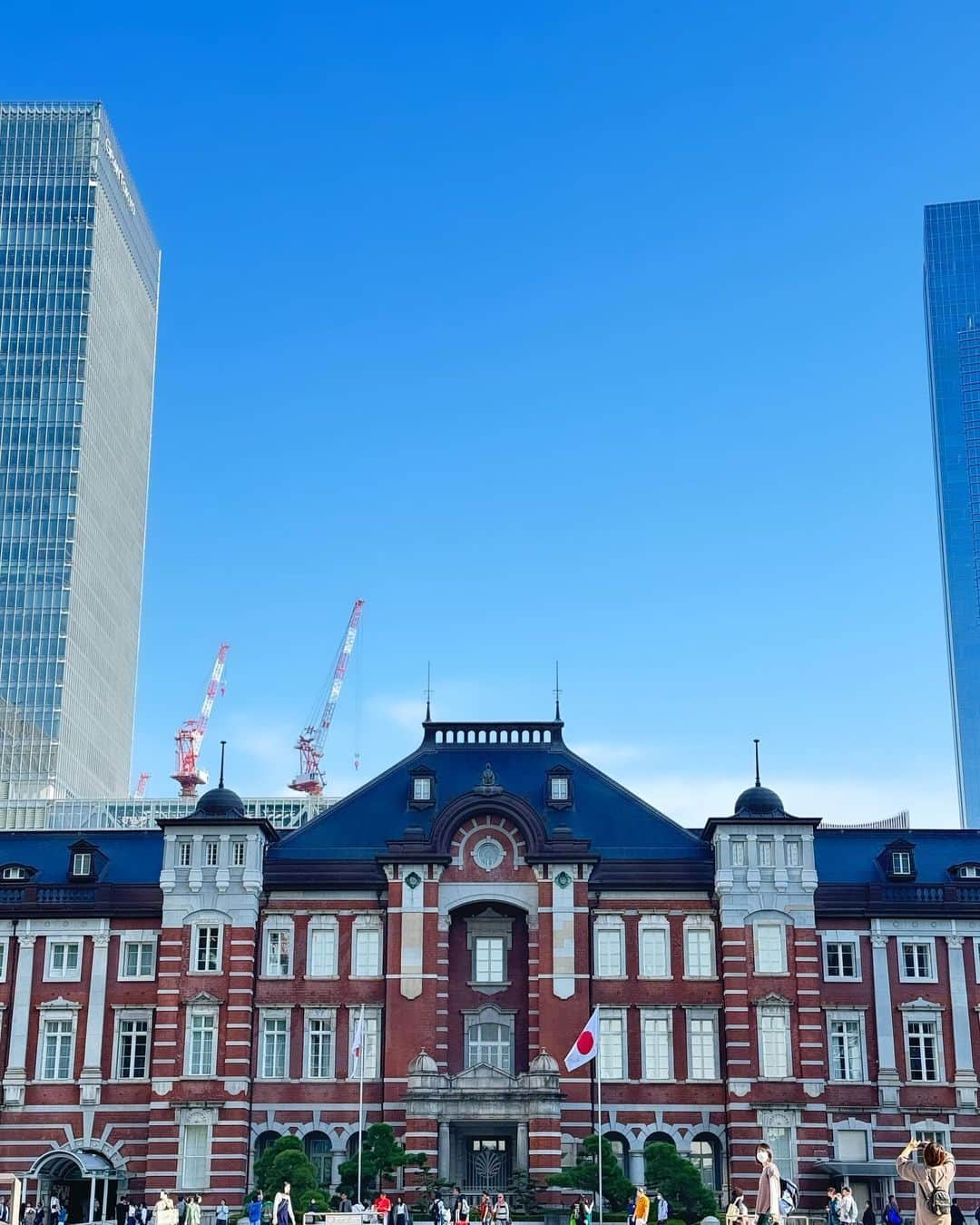 東京ステーションホテルTokyo Station Hotelさんのインスタグラム写真 - (東京ステーションホテルTokyo Station HotelInstagram)「𝕊𝕚𝕟𝕔𝕖𝕣𝕖 “𝕥𝕙𝕒𝕟𝕜 𝕪𝕠𝕦” 108年前の11月2日、東京ステーションホテルは開業いたしました。世代から世代へご愛顧いただき感謝申し上げます。これからも皆さまの記憶に残るかけがえのないホテルとなれるよう、スタッフ一堂精進してまいります。 ⁡ 108 years ago today, The Tokyo Station Hotel opened its door to the public. Sincere “thank you” for our treasured guests who support us generation after generation, and a toast to team members who have shaped our rich history over a hundred years.  ———————————————————— @tokyostationhotel @forbestravelguide @smallluxuryhotels @smallluxuryhotels_jp @tokyostationcity @kiwicollection #carewhereyoustay #travelselect #weareinternova #tokyostation #tokyostationhotel #tokyotravel #tokyotrip #tokyohotel #japantravel #japanhotel #東京ホテル #ホテル好き #東京旅行 #東京ステーションホテル #東京駅 #東京駅舎 #丸の内 #ホカンス #女子旅 #開業記念 #アニバーサリー」11月2日 13時36分 - tokyostationhotel